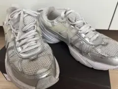 【NIKE原宿店購入】ナイキ正規品スニーカーV2K RUN23cmシルバー