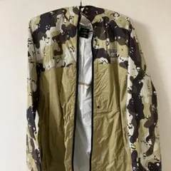 BEAMS plus newbalance コラボナイロンパーカー