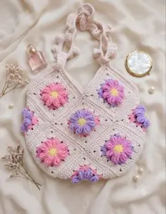ハンドメイド✴︎バラのグラニースクエアバック - メルカリ
