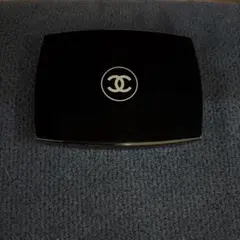 CHANEL レヌフオンブル　アイシャドウ　エディシオンN°1-アフレスコ