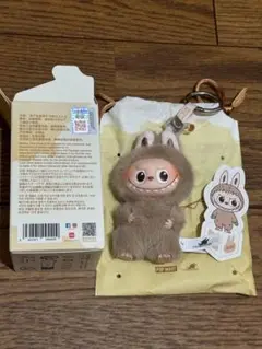 ポップマート　イニシャル　B ラブブ