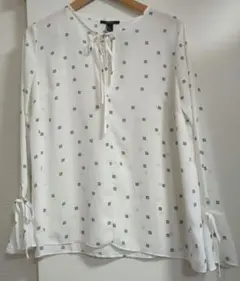 forever21 幾何学模様ブラウス　匿名配送のサムネイル