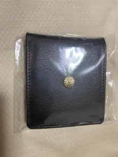 限定記念品】菊紋 牛革 ミニ財布 高市早苗 - メルカリ