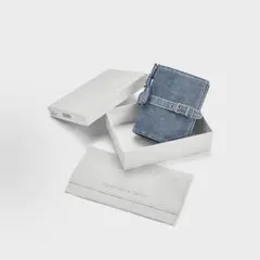 CHARLES & KEITH デニム 二つ折り財布 ハートチャーム付のサムネイル