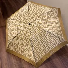 □極美品□ FENDI フェンディ ズッカ柄 折りたたみ傘 雨傘 - メルカリ
