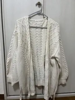 ホワイト ケーブルニット カーディガン