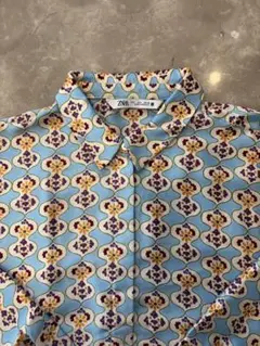 【美品】ZARA 花柄 サテン風長袖シャツ