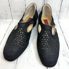 【未使用級】サロンドグレー　パンチングパンプス　レザー　ブラック　日本製　3E