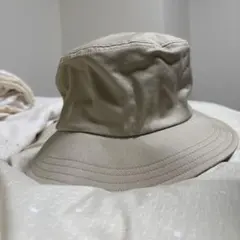 GU バケットハット　ベージュ