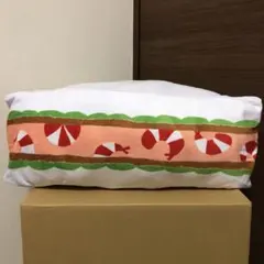 おおきなサンドイッチクッション　pu・pu・pu　ぷぷぷ