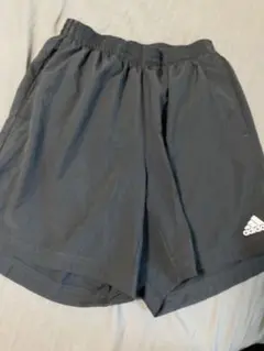 adidas グレー ハーフパンツ　アディダス　M