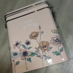 Item thumbnail for item b3c50bab-562a-48f3-8214-9a0c7470e0c0