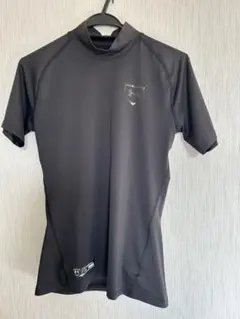 UNDER ARMOUR ハイネックアンダーシャツ　LG