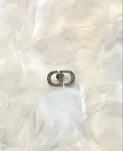 Dior PETIT CD STUDS ピアス 片耳 未使用 箱・タグ付き - メルカリ