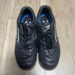umbro フットサルシューズ WJJB02BW 黒　19センチ