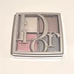 Dior バックステージ グロウ マキシマイザー パレット 002