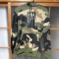 adidas 迷彩柄 フード付きパーカー Lサイズ