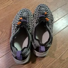 KEEN✴️メンズスニーカー✴️25.5