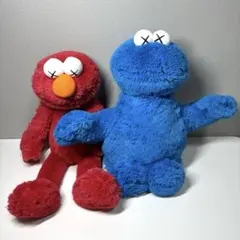 キ*ー様 KAWS✖️セサミストリート ぬいぐるみ UT×KAWS×セサミストリート」第2弾、キャラクターぬいぐるみが登場