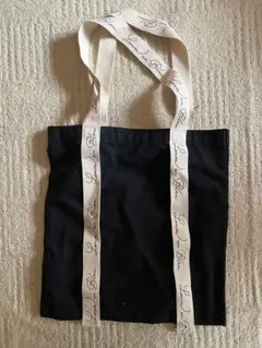 LANVIN 黒 トートバッグ ロゴ入りのサムネイル