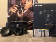 お値下げ。FUJIFILM X10 元箱付き美品！嬉しい付属品多数。のサムネイル