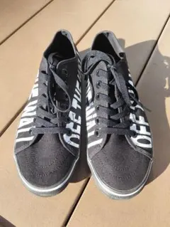 VANS ブラック オフ・ザ・ウォール スニーカー