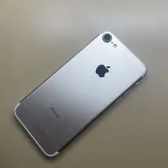 iPhone7 128GB SIMフリー　割れなし　バッテリー最大容量73%