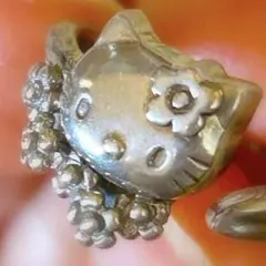 ハローキティ　ピンキーリング　指輪　腕輪　ネックレス　チャーム6個　セット