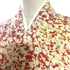5k562 着物　正絹　袷　小紋　赤　金色　白　花柄　和装