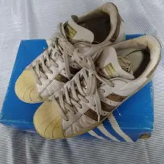 レア物adidas Superstar スネーク柄ホワイト ゴールド スニーカー