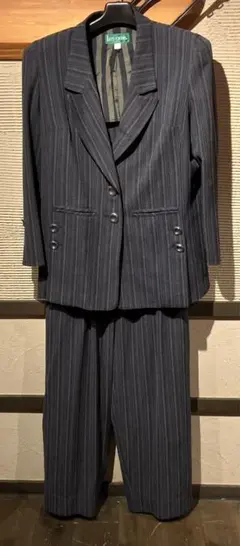 Item thumbnail for item dc869a9e-917a-44b5-83df-a0ffba7e75ad