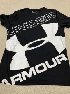 Under Armour HeatGear ブラック Tシャツ YXL