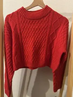 レッド ケーブル編み セーター Mサイズ