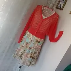 珊瑚色ニットカーディガン，花柄スカートセット MASTINA