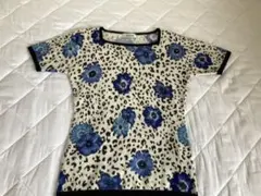 ④ ★お値下げ★白地にブルーのお花模様の半袖ニットLサイズ