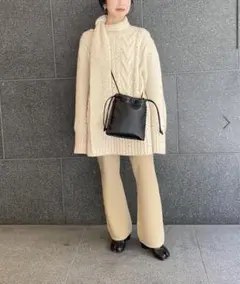 GANNI オーバーサイズケーブルニットのサムネイル