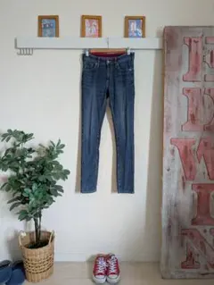 Item thumbnail for item 0c29aa87-b34c-4e1a-8b79-3b8ed45ebb29