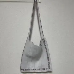 Item thumbnail for item 2dedc8b7-dcab-463c-b6a8-a27e7697aa78