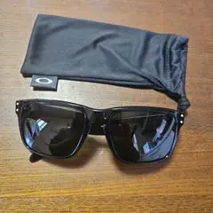 Oakley Holbrook ブラック サングラス