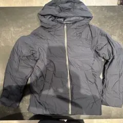 ユニクロ シームレスダウンパーカー ネイビー S