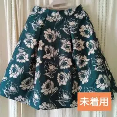 ALPHA CUBIC グリーン花柄フレアスカートのサムネイル