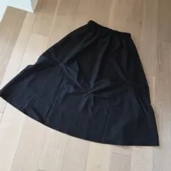 ☆値札つき　新品　バラモチーフスカート☆