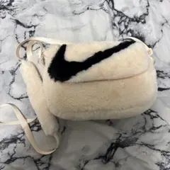 Nike ファーショルダーバッグ
