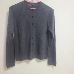 ユニクロの薄手ニットカーディガン