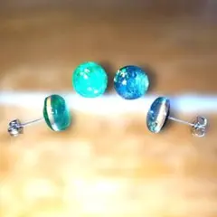 ラメ入りグラデーションスタッドピアス 2色セット