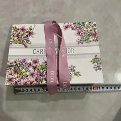 DIOR ギフトボックス 花柄 約23x16x8cm