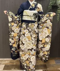 振袖 紺地 牡丹柄 金彩 成人式 フルセットのサムネイル