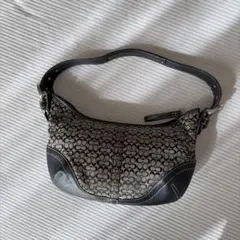 【良品】コーチ ワンショルダーバッグ シグネチャー ブラック 肩掛け 6351