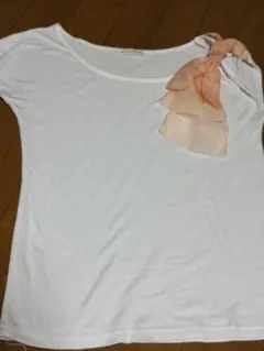 BE RADIANCE ホワイトリボンTシャツのサムネイル