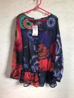 デシグアルブラウス